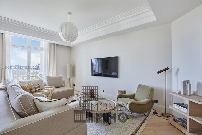 Building Photo - 9 Avenue Frederic Le Play Ave