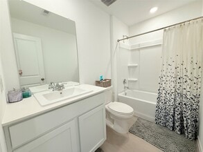 Building Photo - 21307 Bianchi Ct