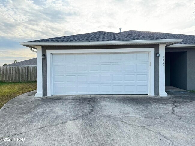 Building Photo - 2804 Tracy Lynn Ct