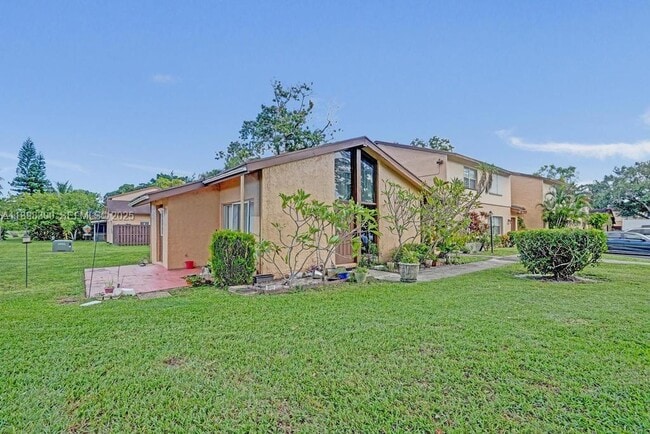 Building Photo - 7135 W Sunrise Blvd