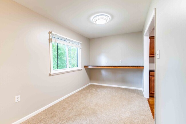 Foto del edificio - Spacious 3 Bedroom, 2 Bath Condo in Unionv...