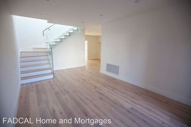 Foto del edificio - 5 br, 3 bath House - 1915 Rivera St