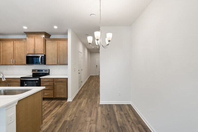 Foto del edificio - 5350 Bellflower Hls