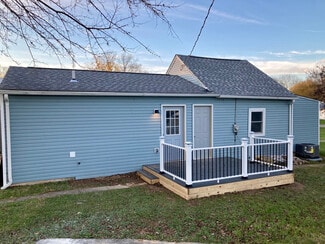 Building Photo - 708 Lewis Ave