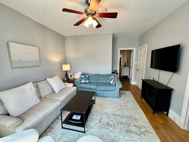 Foto del edificio - 430 E 6th St