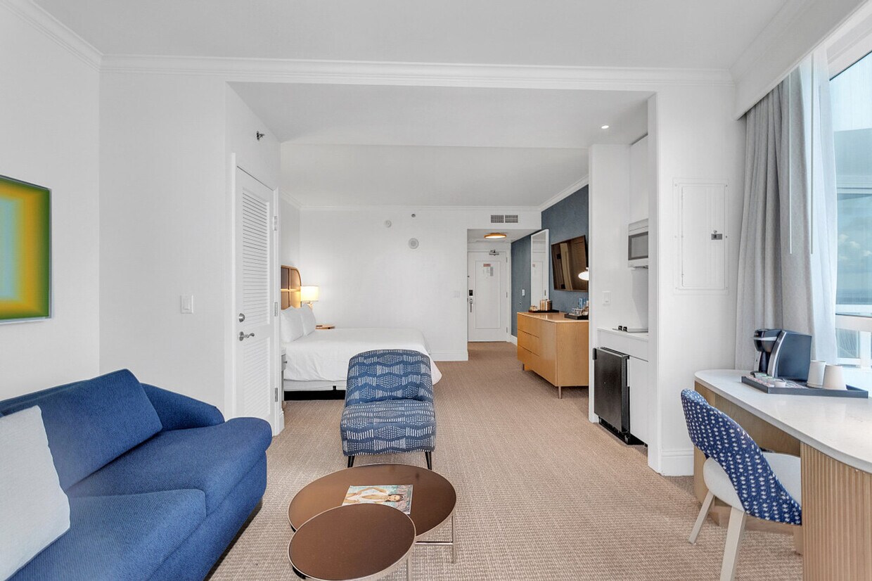 Foto principal - 4401 Collins Ave