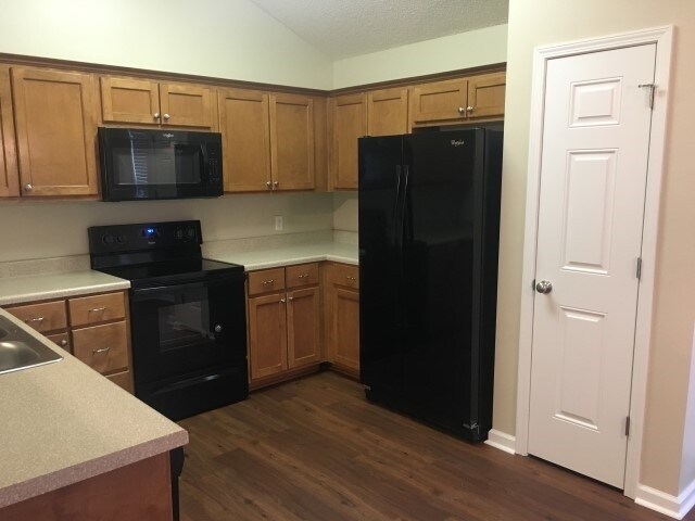 Foto del edificio - 147 Arbor Village Dr