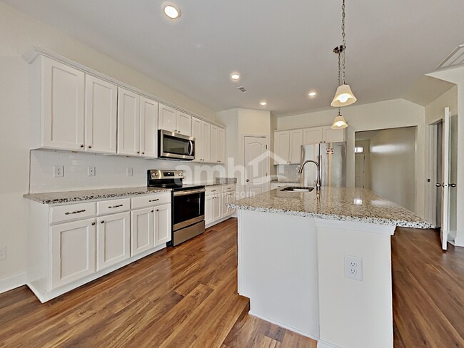 Foto del edificio - 9013 Ristau Dr