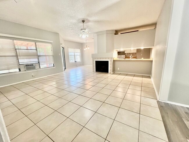 Foto del edificio - 9215 Autumn Branches