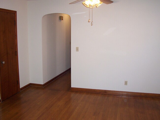 Dining Room - 258 Senator Pl