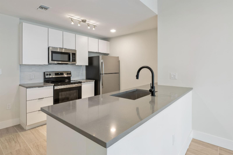 Foto principal - 120 N Compass Way