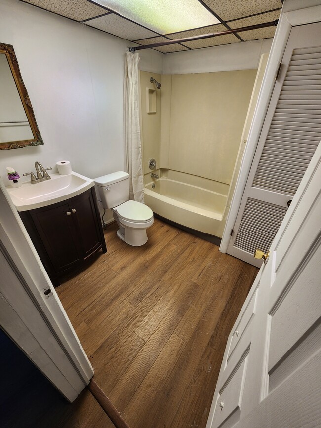 Building Photo - 829 Kentner St