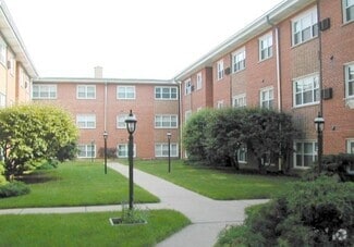 Building Photo - 2349 W Jarvis Ave
