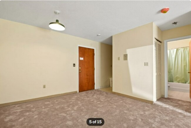 Foto del edificio - 28 Kenmar Dr