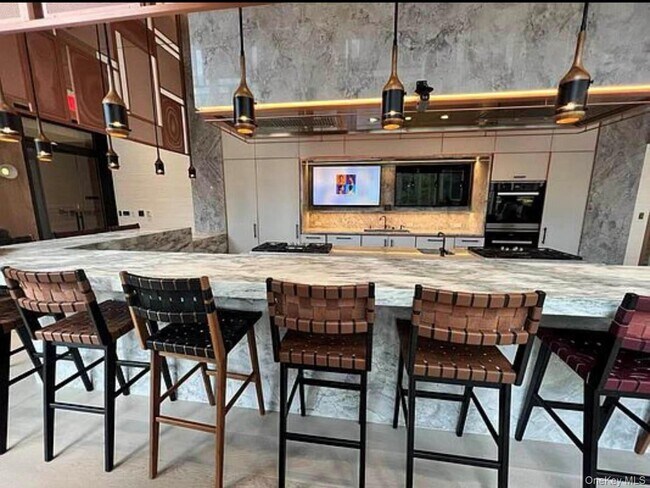 Building Photo - 138 Willoughby St