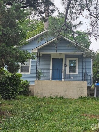 Building Photo - 2760 Royal St
