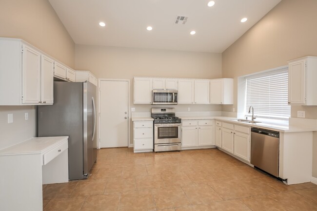 Building Photo - 4123 Evora Cir