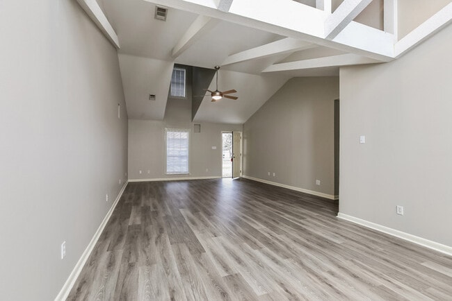 Building Photo - 301 Calloway Ave