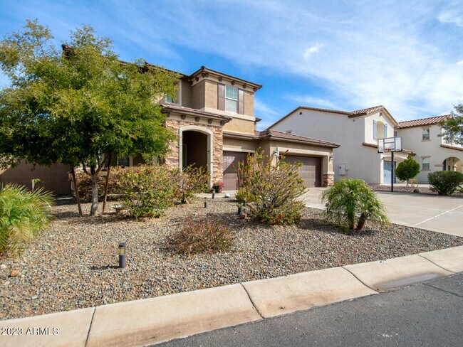 Building Photo - 7988 W Molly Dr