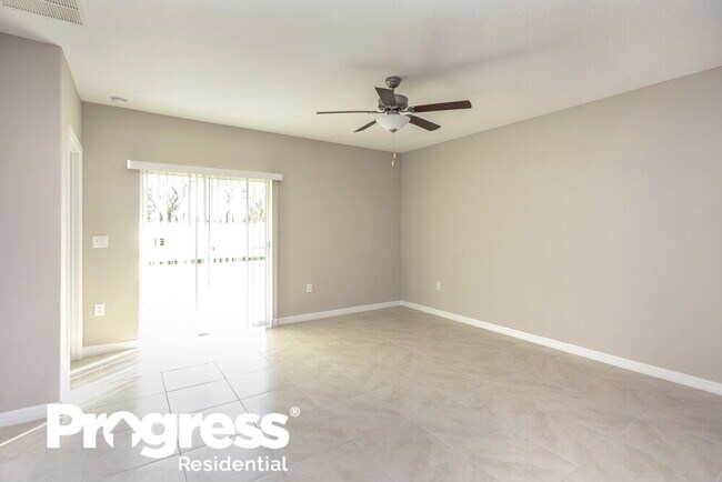 Building Photo - 2263 Treesdale Ave