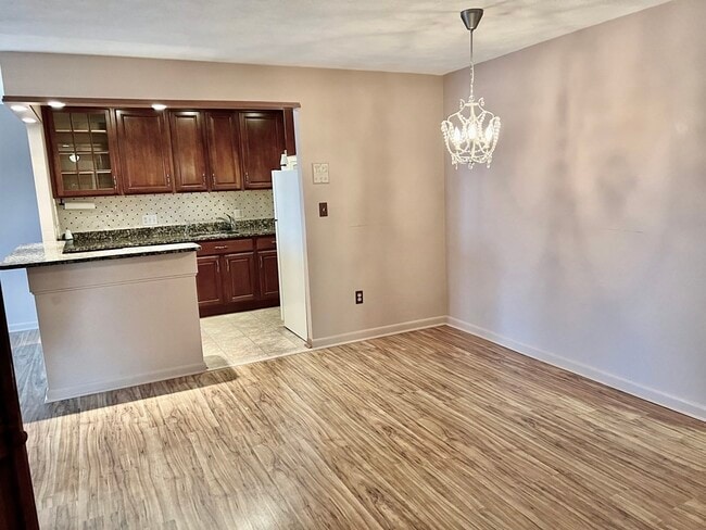Building Photo - 300 Governors Dr