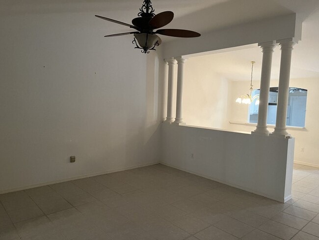 Building Photo - 2/2 Maintenance Free Villa-Charming 55 plu...