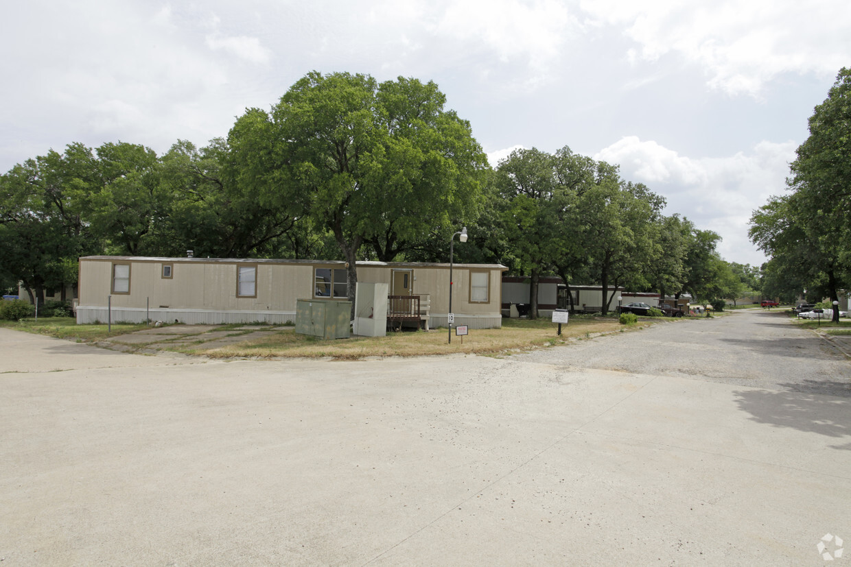 Primary Photo - Lake Arlington Village MHP