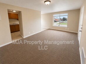 Building Photo - 4642 S Arlington Park Dr