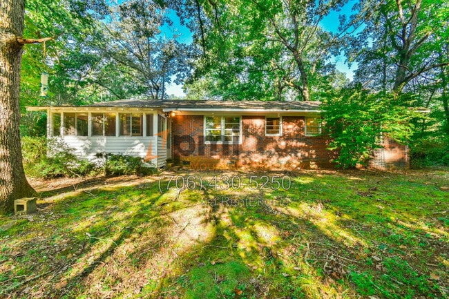 Building Photo - 1766 Georgia 255