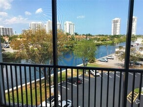 Building Photo - 3475 N Country Club Dr