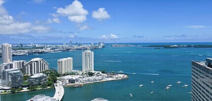 Building Photo - 951 Brickell Ave