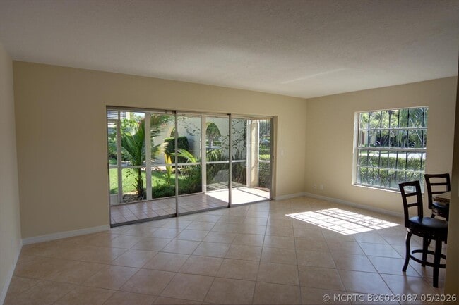 Building Photo - 342 Southwind Dr