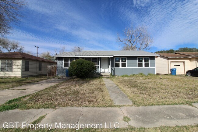 Building Photo - 3 br, 2 bath House - 613 E. 9th St.