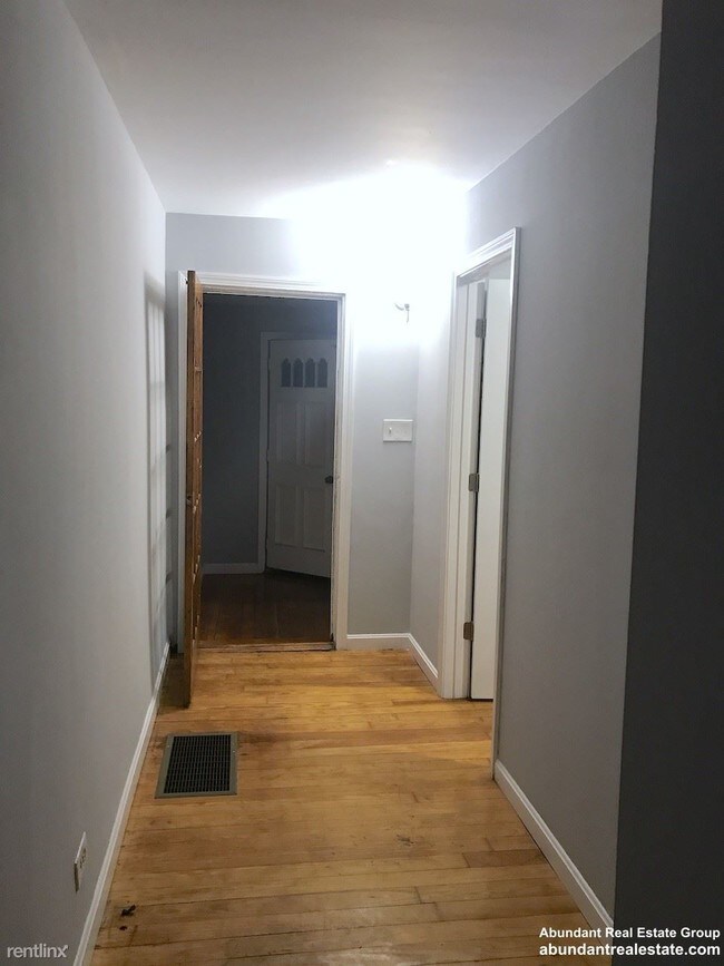 Foto del edificio - 162 Cottage St