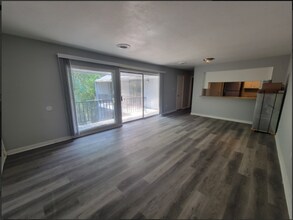 Building Photo - 225 W McDowell Rd