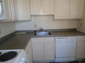 Building Photo - 1135 E Gorham St