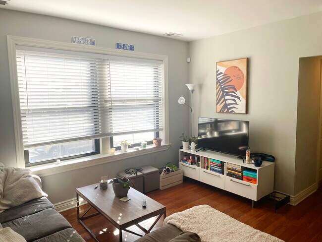 Foto del edificio - 3435 N Lakewood Ave