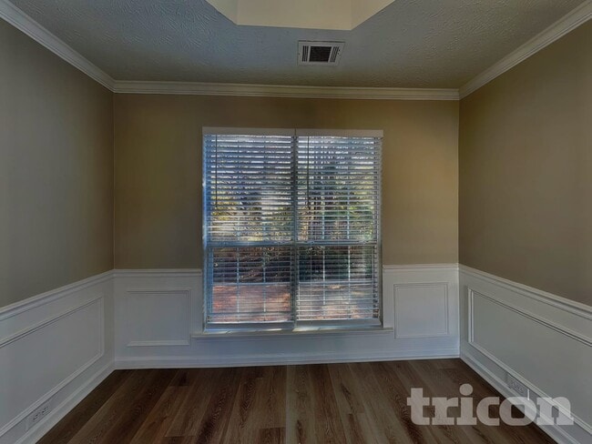 Building Photo - 11906 Fairway Overlook