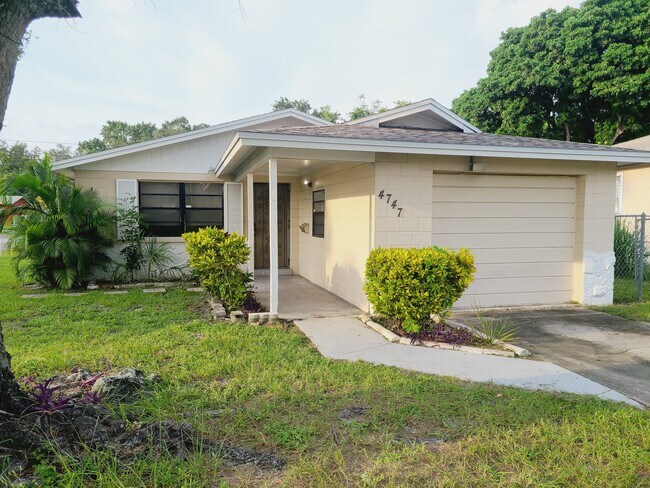 Foto del edificio - 4747 15th Ave S