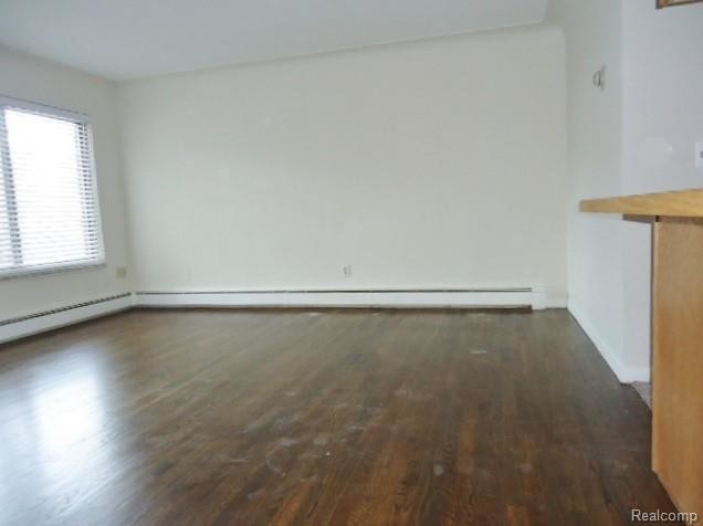 Building Photo - 995 N Cass Lake Rd