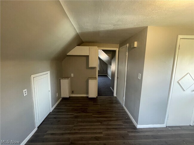 Foto del edificio - 3217 E 132nd St