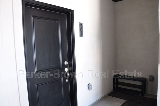 Building Photo - 1076 W 490 S