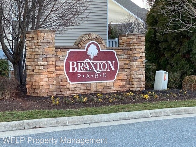 Building Photo - 4 br, 3.5 bath House - 134 Mallard Lane