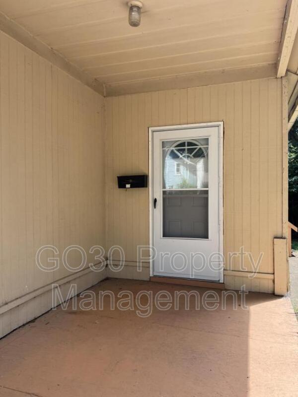 Building Photo - 508 Crouse St