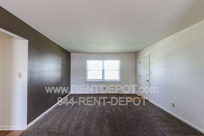 Foto del edificio - 2843 Ravenswood Dr