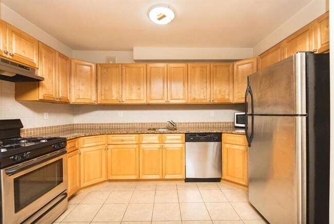 Building Photo - 2796 Sedgwick Avenu Unit #4D