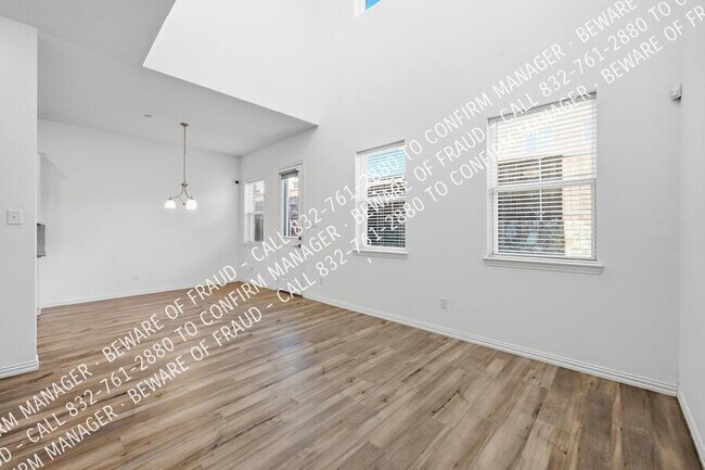 Foto del edificio - 4355 Hebron St