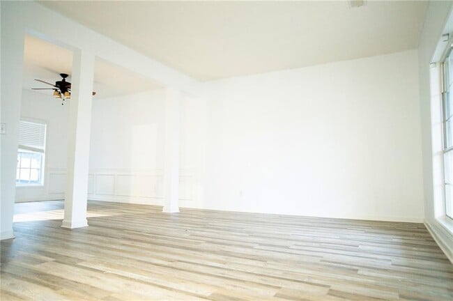 Foto del edificio - 1315 Great River Pkwy SE