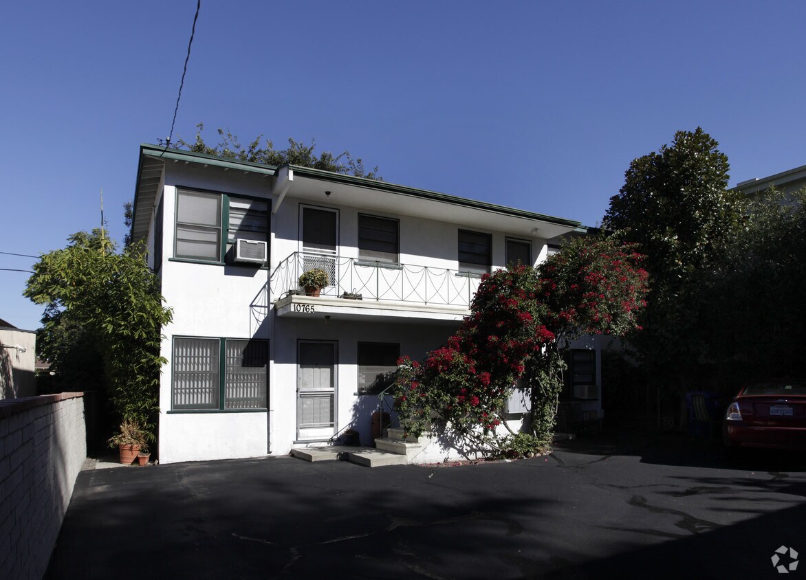 Primary Photo - 10763-10765 Kling St