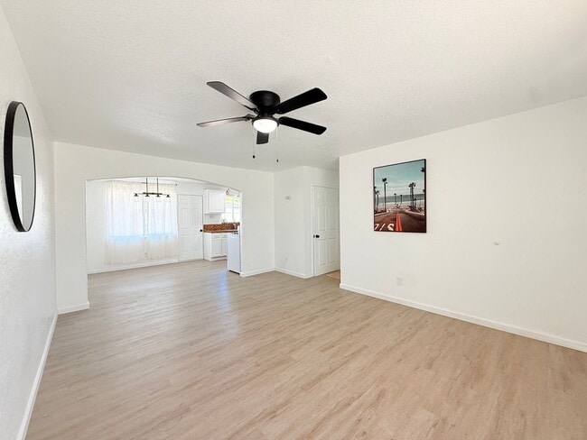 Building Photo - NewB PS T 85225